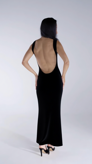 Robe longue dos nu plongeant sexy couleur noire – par EXCUS paris