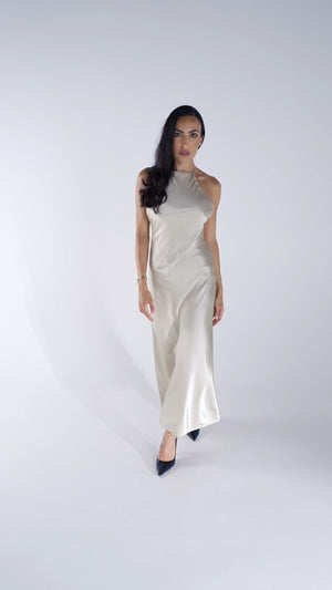 CHAMPAGNE - Golden satin backless maxidress
